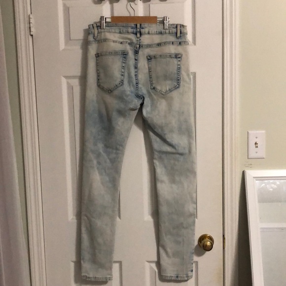 Urban Heritage Acid-wash Jeans - Picture 2 of 6